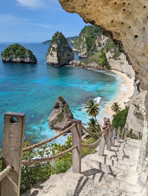 Diamond-Beach-Nusa-Penida-Stairs-1 Diamond-Beach-Nusa-Penida-Stairs-1